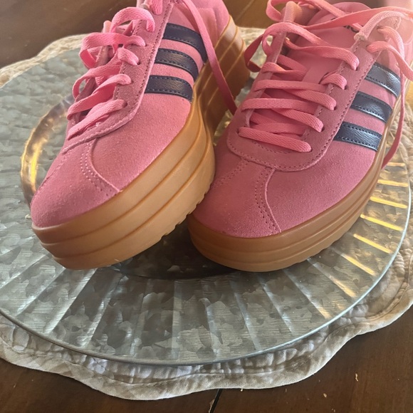 Adidas Women's Gazelle bubblegum Pink platform Sneakers - Picture 2 of 5